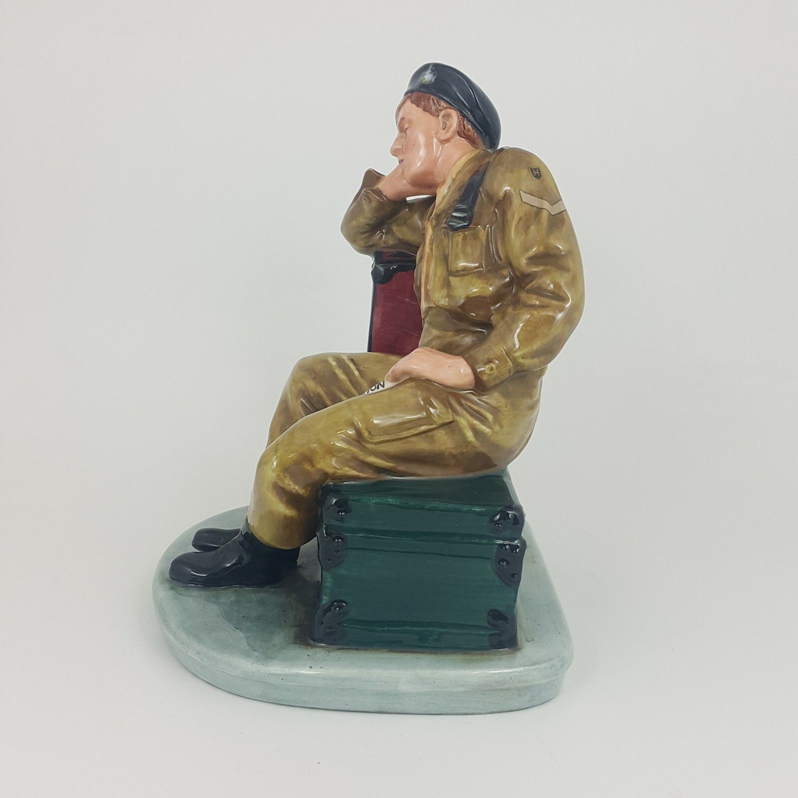 Royal Doulton Figurine Hn4820 Prestige Nostalgia 730 Days  Rd 5764 photo Home Decor