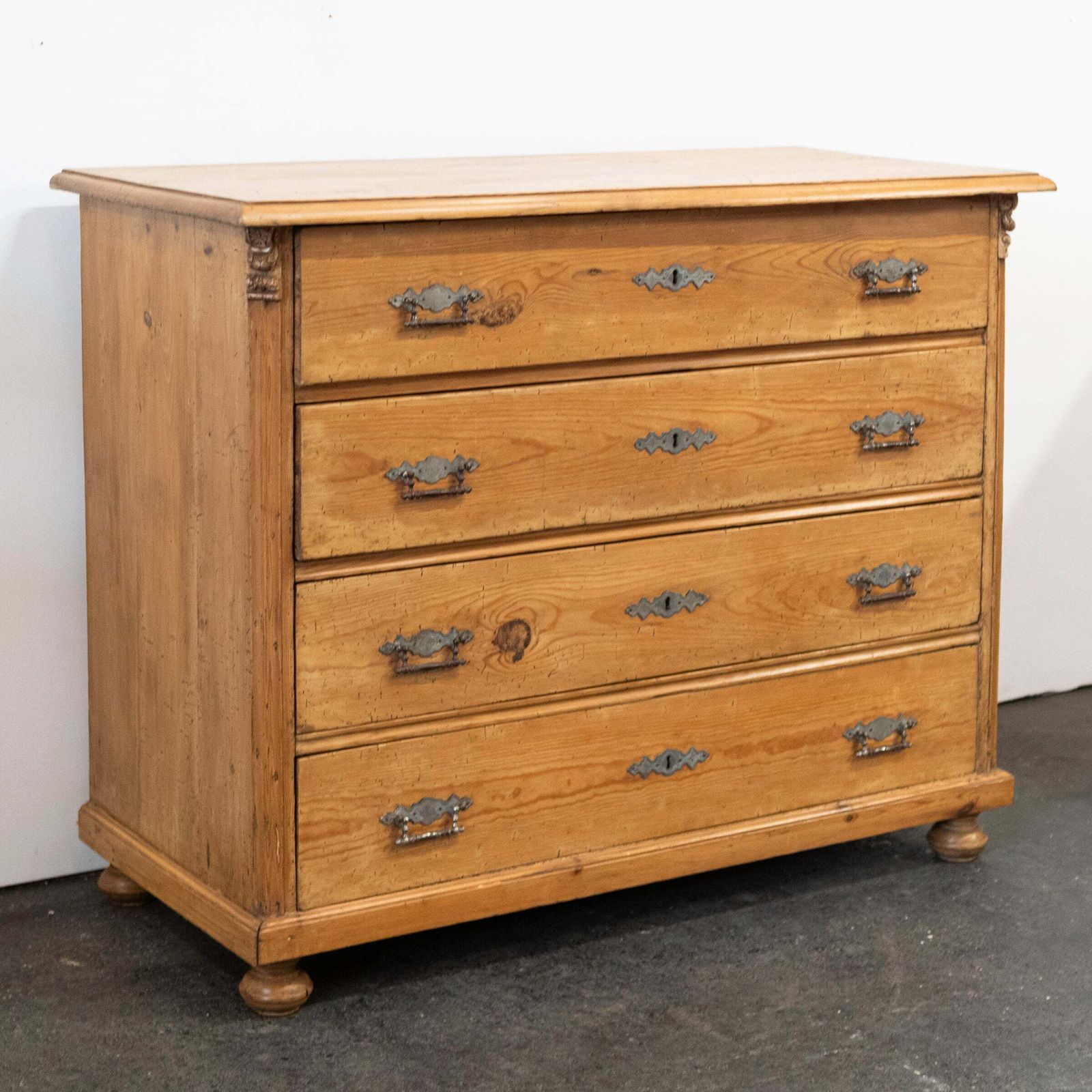 photo furniture Antique Pine Continental Chest Of Drawers