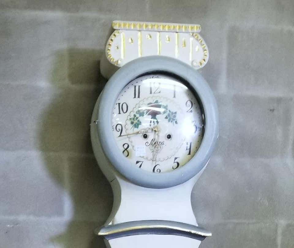 Swedish Mora Clock Antique White Grey Fryksdall Carved Hood Detail, Early 1800s photo furniture