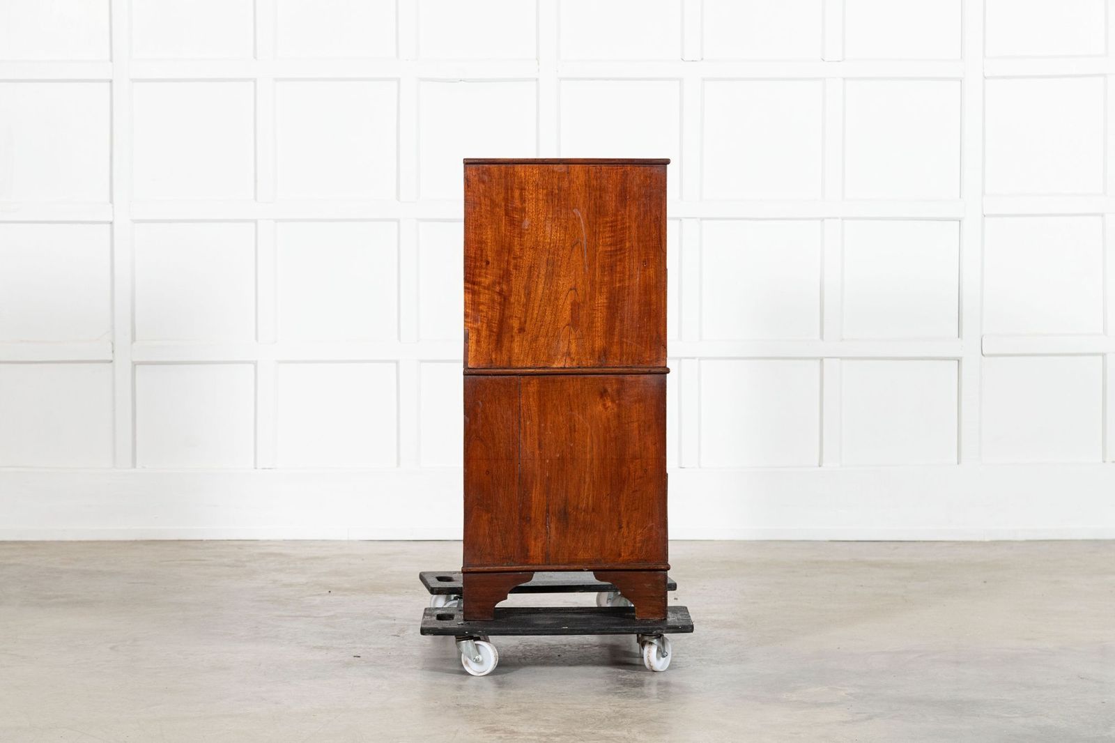 photo furniture 19thc English Mahogany Campaign Chest Drawers