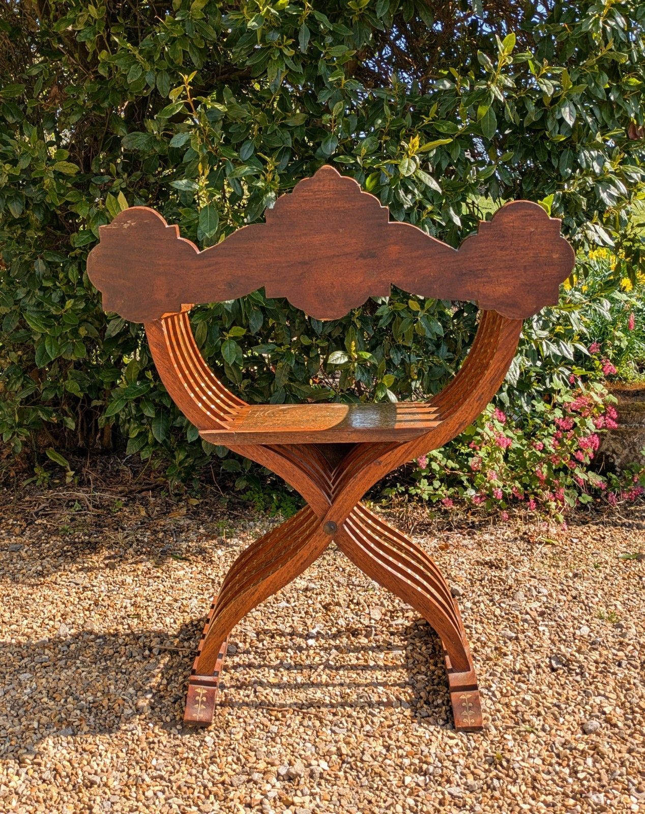 photo furniture Stunning 19th Century Hoshiapur Savonarola Inlaid Brass Armchair