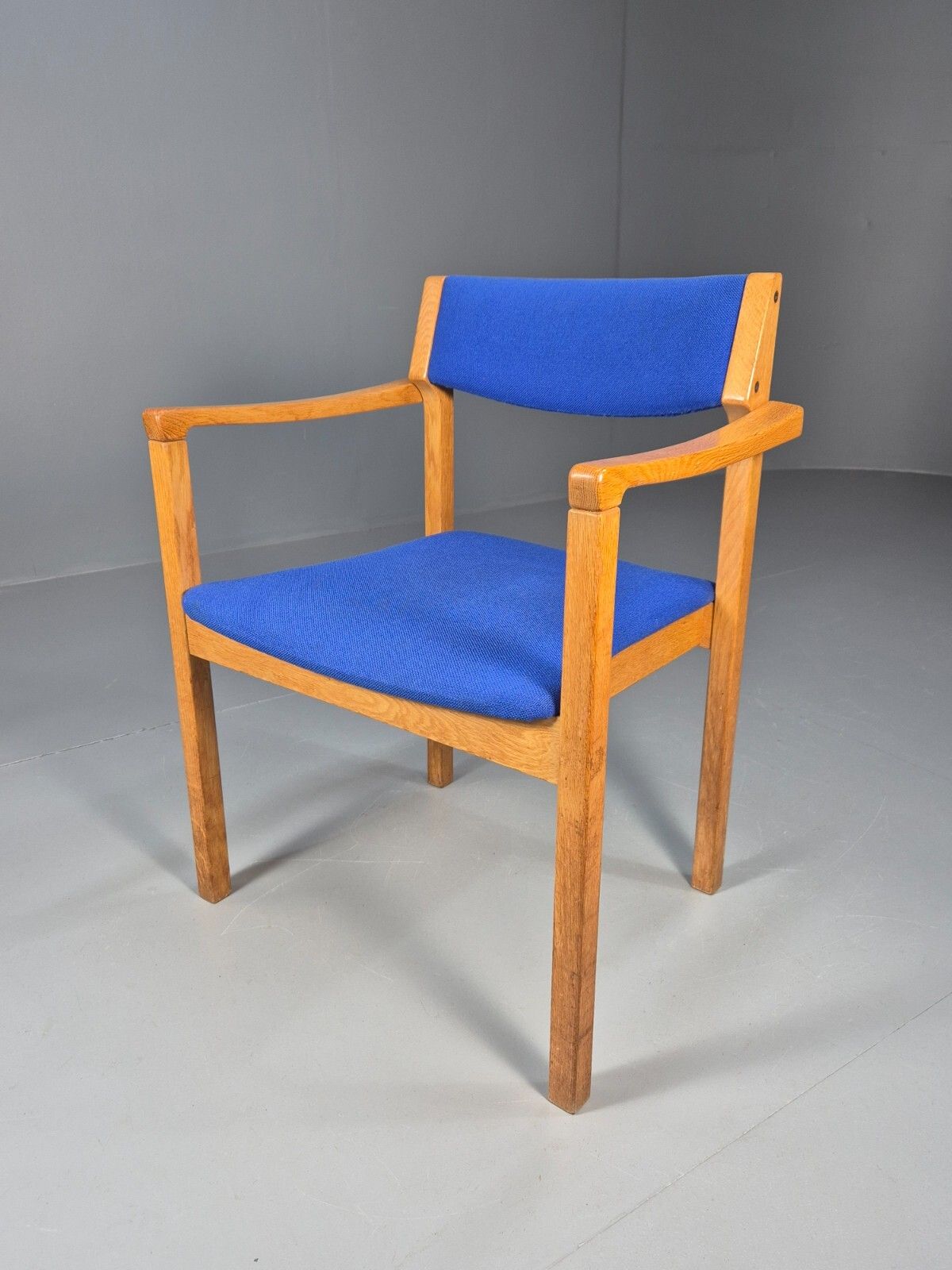 Vintage Danish Mid Century Armchair, Blue Cloth, Oak Frame 1970s Mcm Eb9381 Mdin