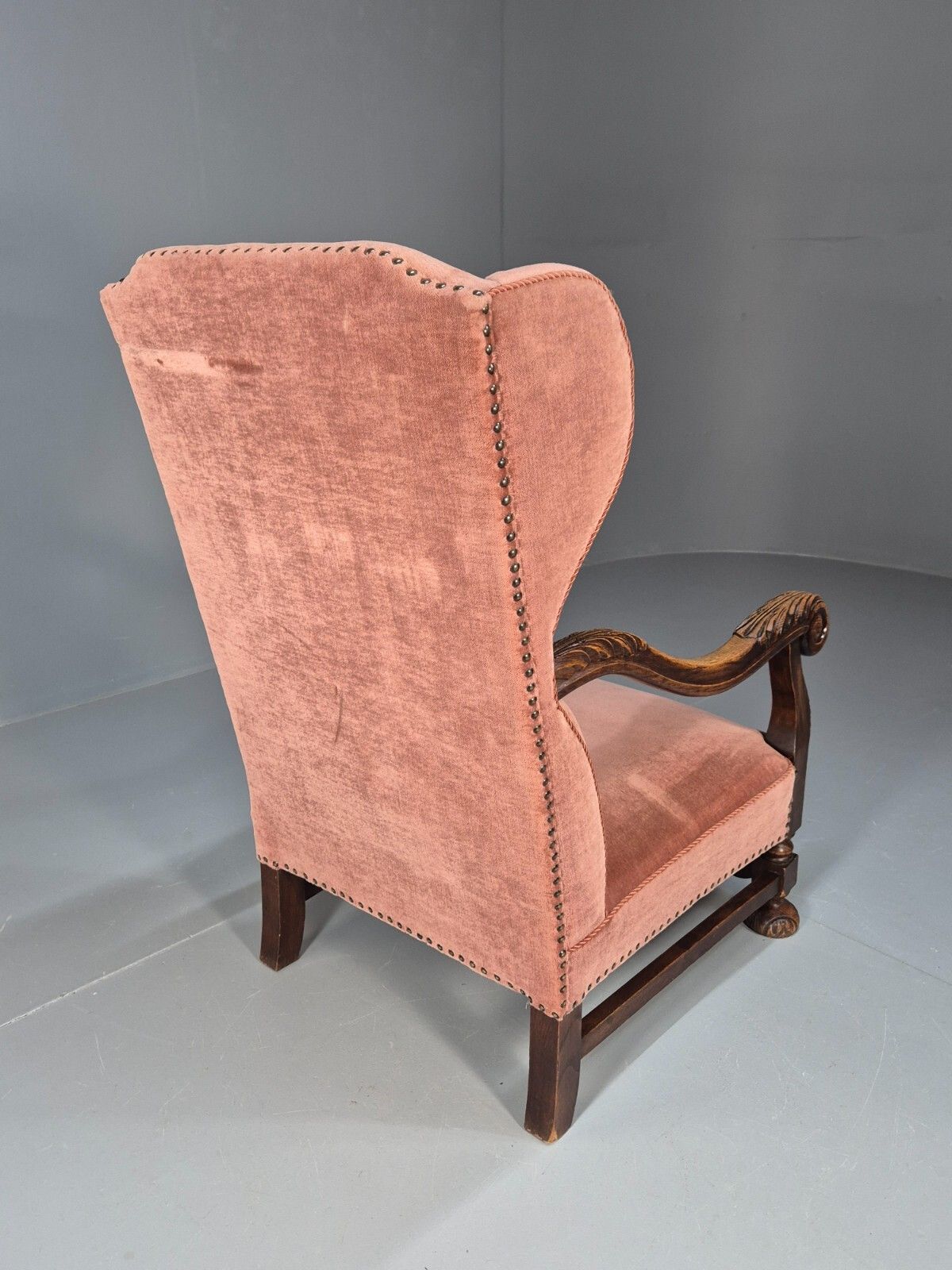 275.0 Vintage Danish Lounge Chair Pink Peach Velour Oak 17th Century Style Eb8970 Vclo photo