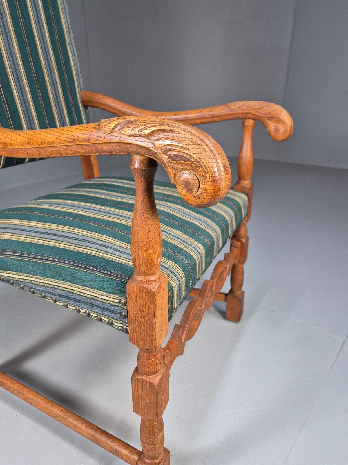 A Vintage Danish Baroque Style Armchair Green Wool Stripe Oak Frame Eb9002 Vclo photo vintage