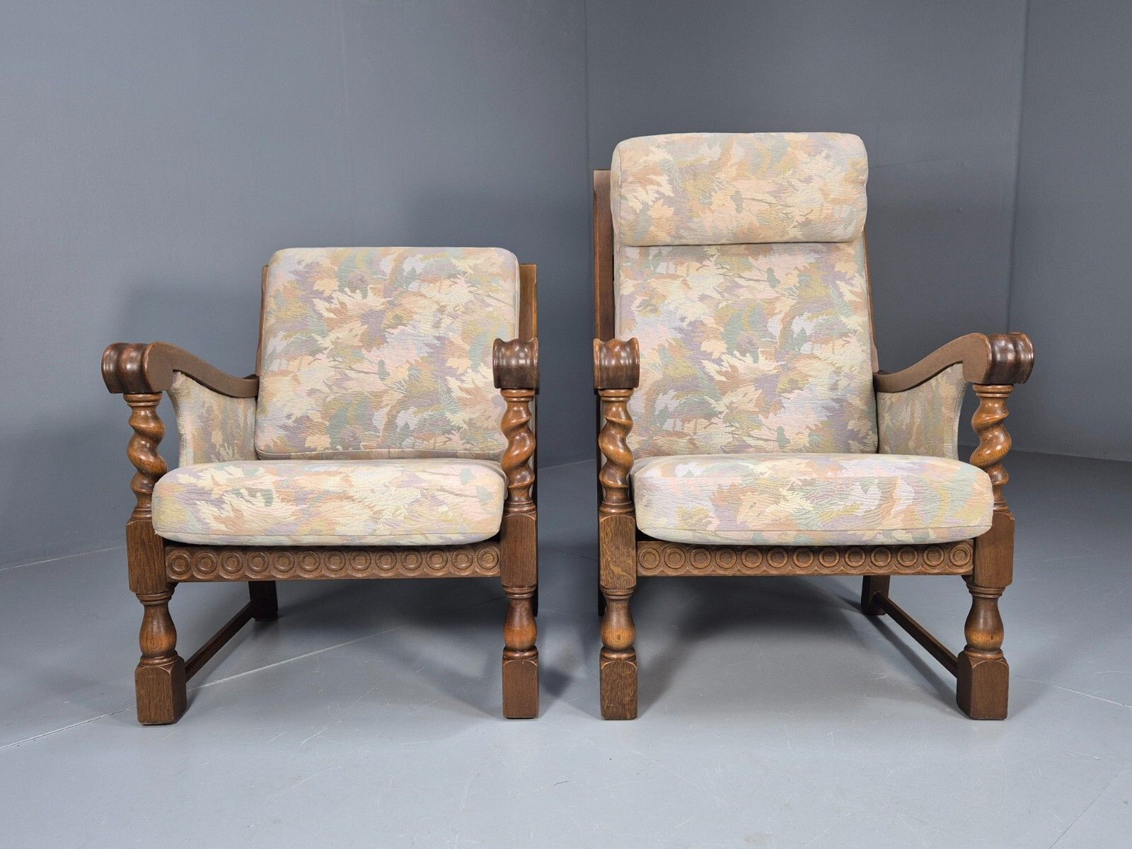 2 Vintage Danish Lounge Chairs Floral Beige Cotton Oak Frame Baroque Eb8952 Vclo photo Furniture