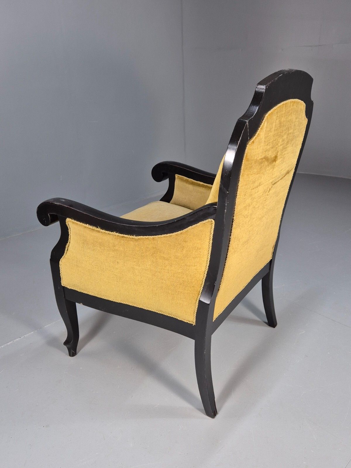 photo vintage Vintage Danish Lounge Chair Gold Velour Wood Frame Empire Style Eb8933 Vclo