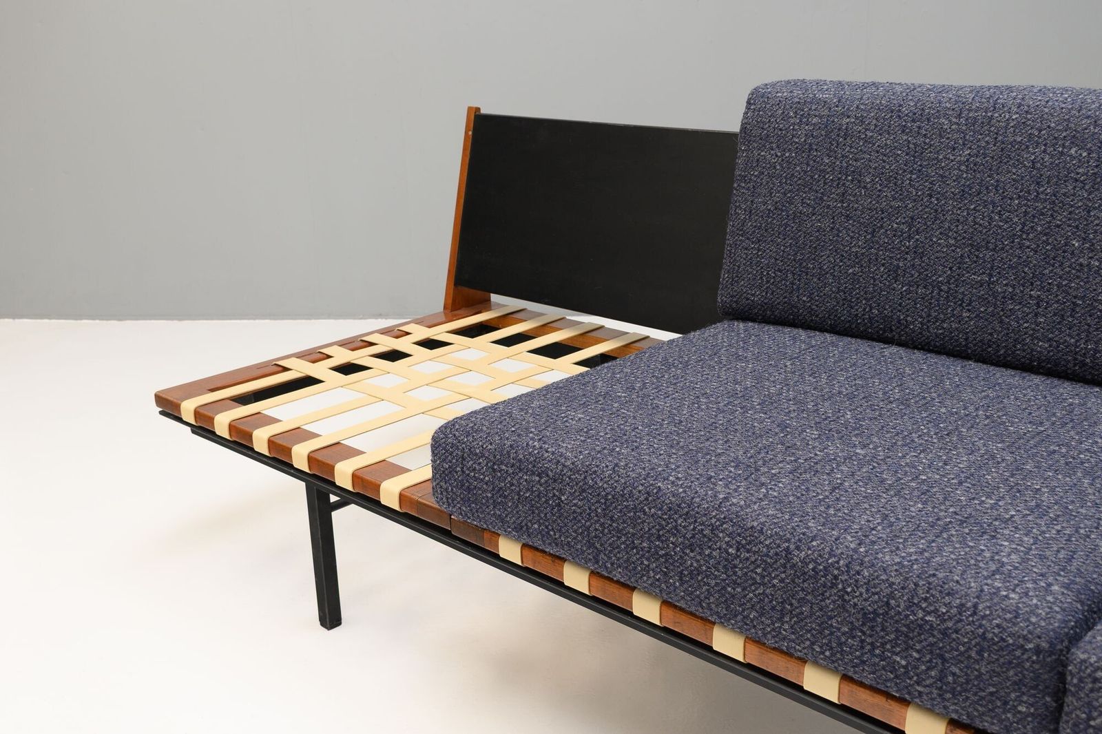 Robin Day 'Form' Sofa, 1960s, Wool photo vinterior