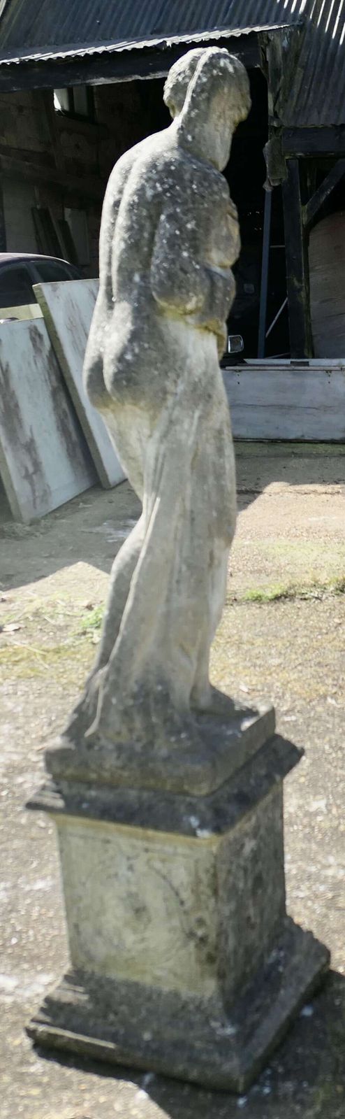 photo furniture Large Weathered Garden Statue Of Venus
