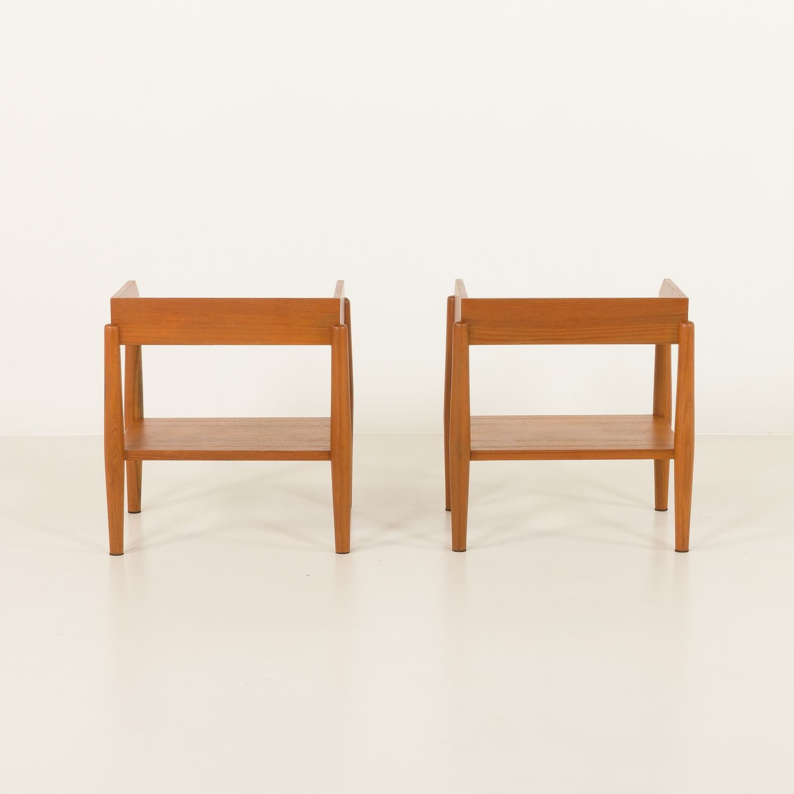 Pair Of Mid Century Minimalist Nightstands, Bedside Tables In Solid Teak, Denmark 1970s photo vinterior