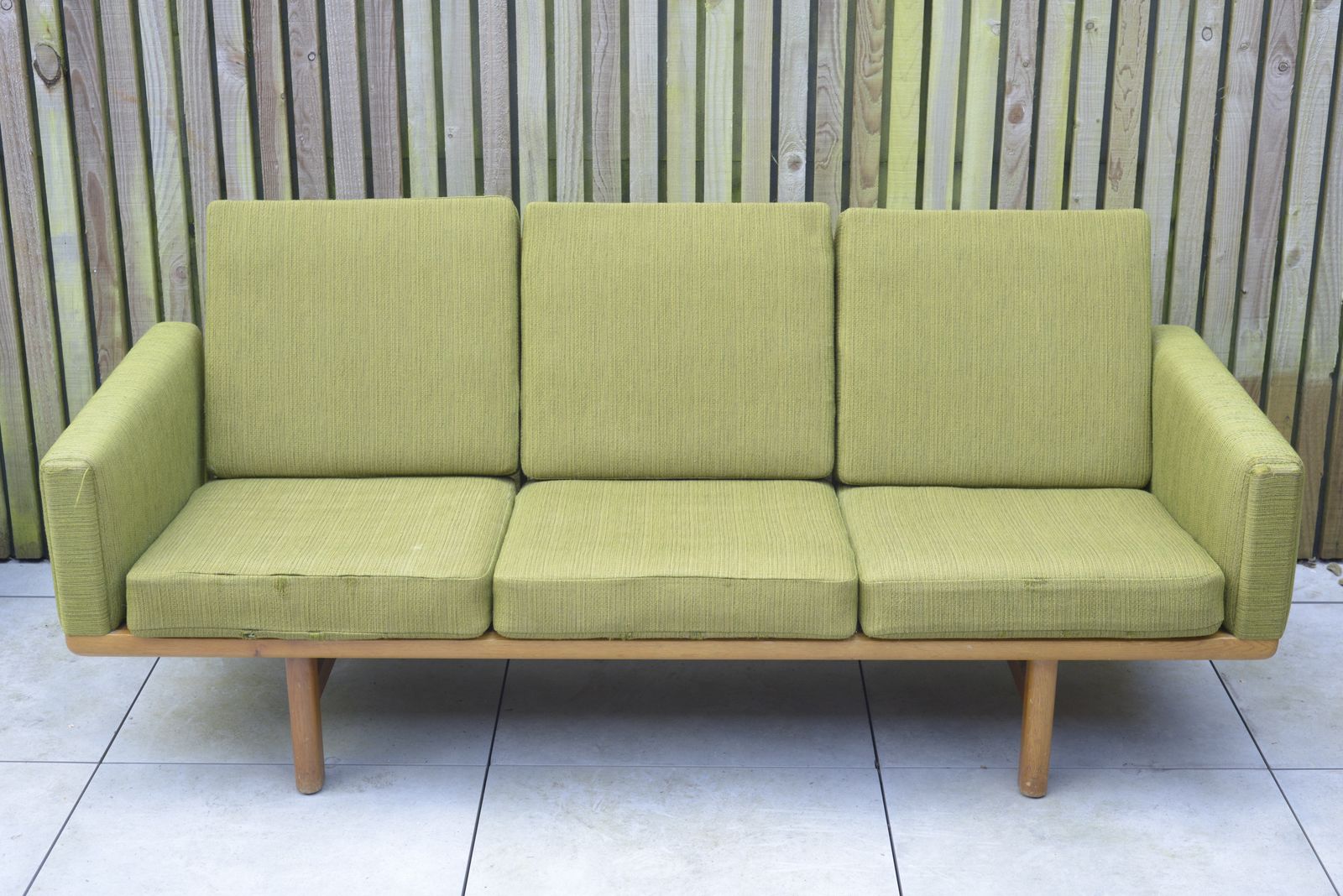 Hans Wegner, Ge236 Getama Sofa. In Oak And Green Wool Upholstery. Danish, 1950s. photo furniture