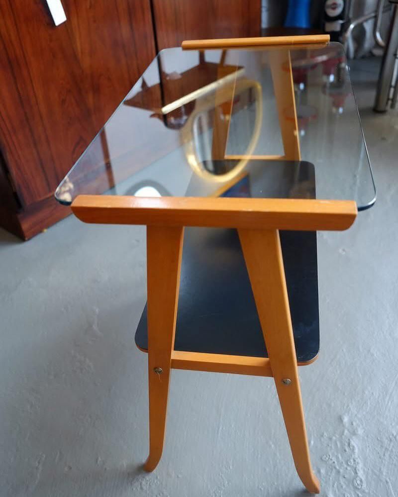 Vintage Nordic Side Table / Vintage Magazine Holder / Sweet Vintage photo vinterior