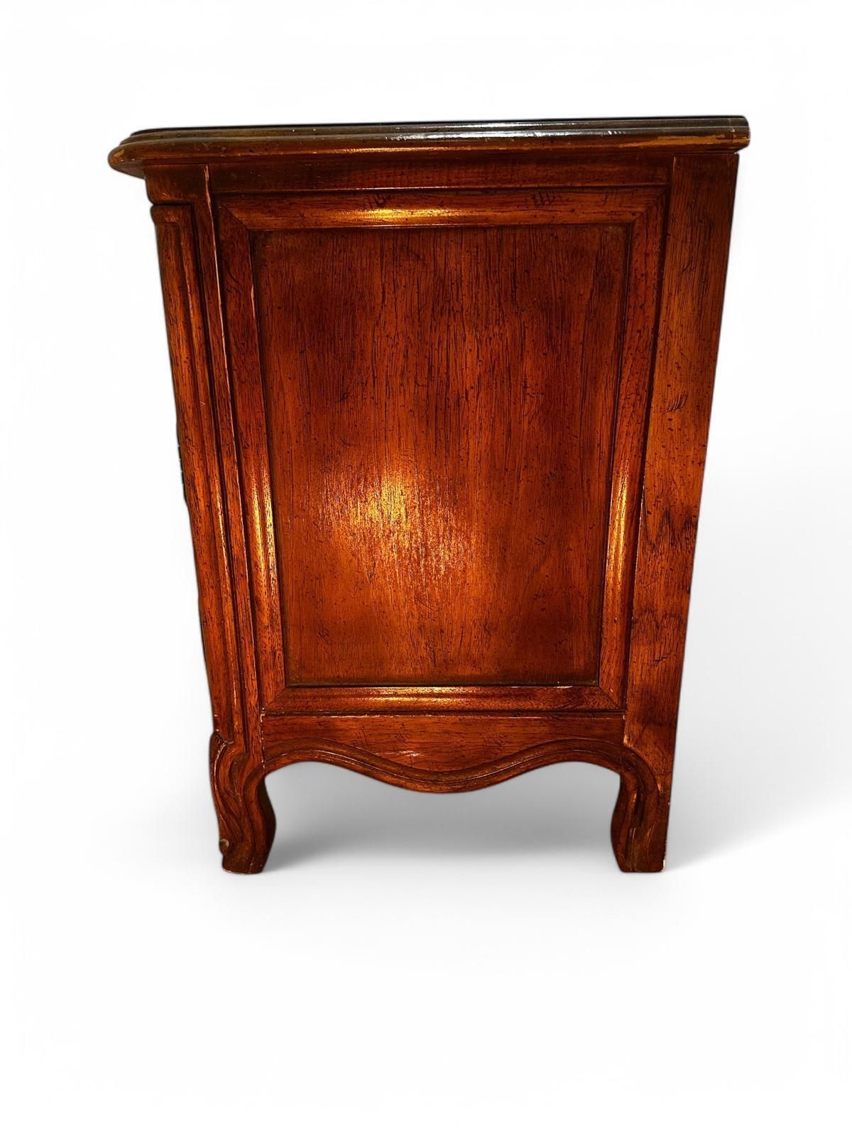 Vintage Drexel Heritage Nightstand Set – French Provincial Style (X2) photo furniture