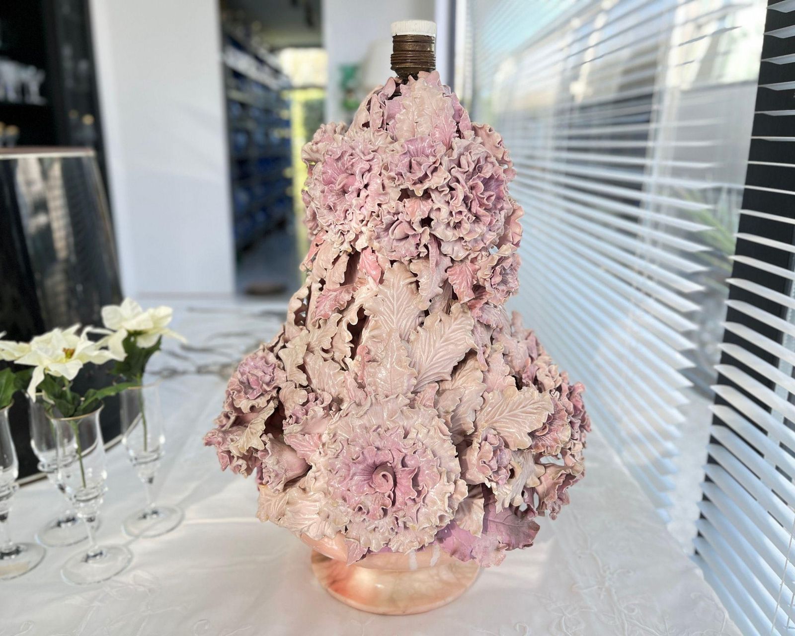 Spanish Lamp Pink | Hysterical Design | 21" | 54cm photo Verlichting