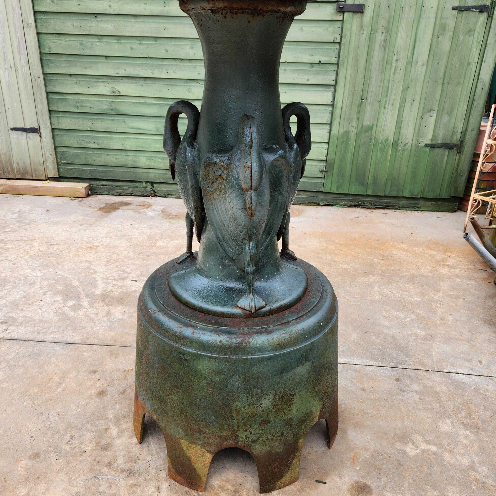 19th Century Cast Iron Garden Fountain   Coalbrookdale Style photo vinterior