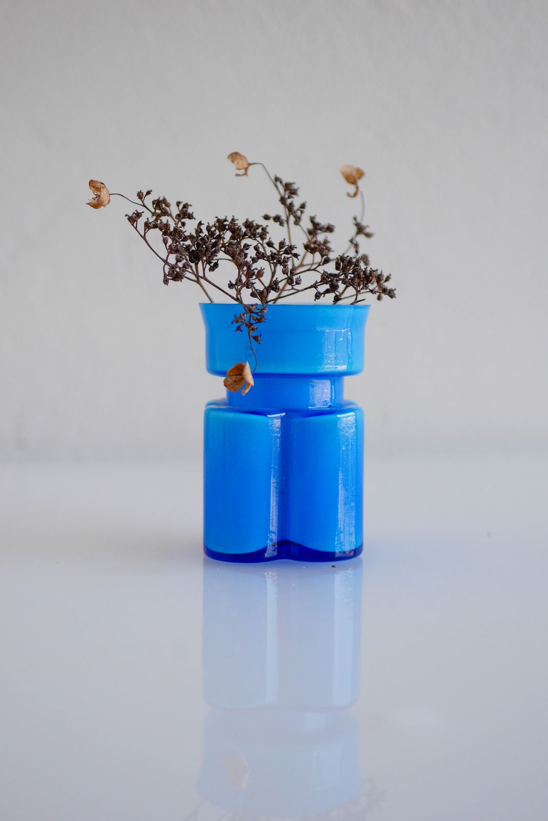 photo for sale Mid Century Modern Scandinavian Art Glass Small Vase By Po Ström For Alsterfors, Sweden