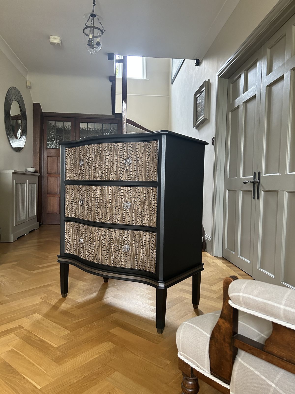 photo vinterior Vintage Drawers.  Bow Front, Handpainted And Decoupaged.  Black With Pheasant Feather Decoupage.