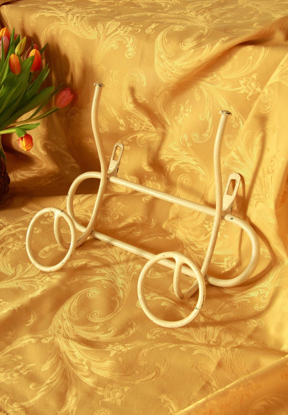 Fero, Antique Ivory Iron Coat Rack, Italy, 1930s photo vinterior