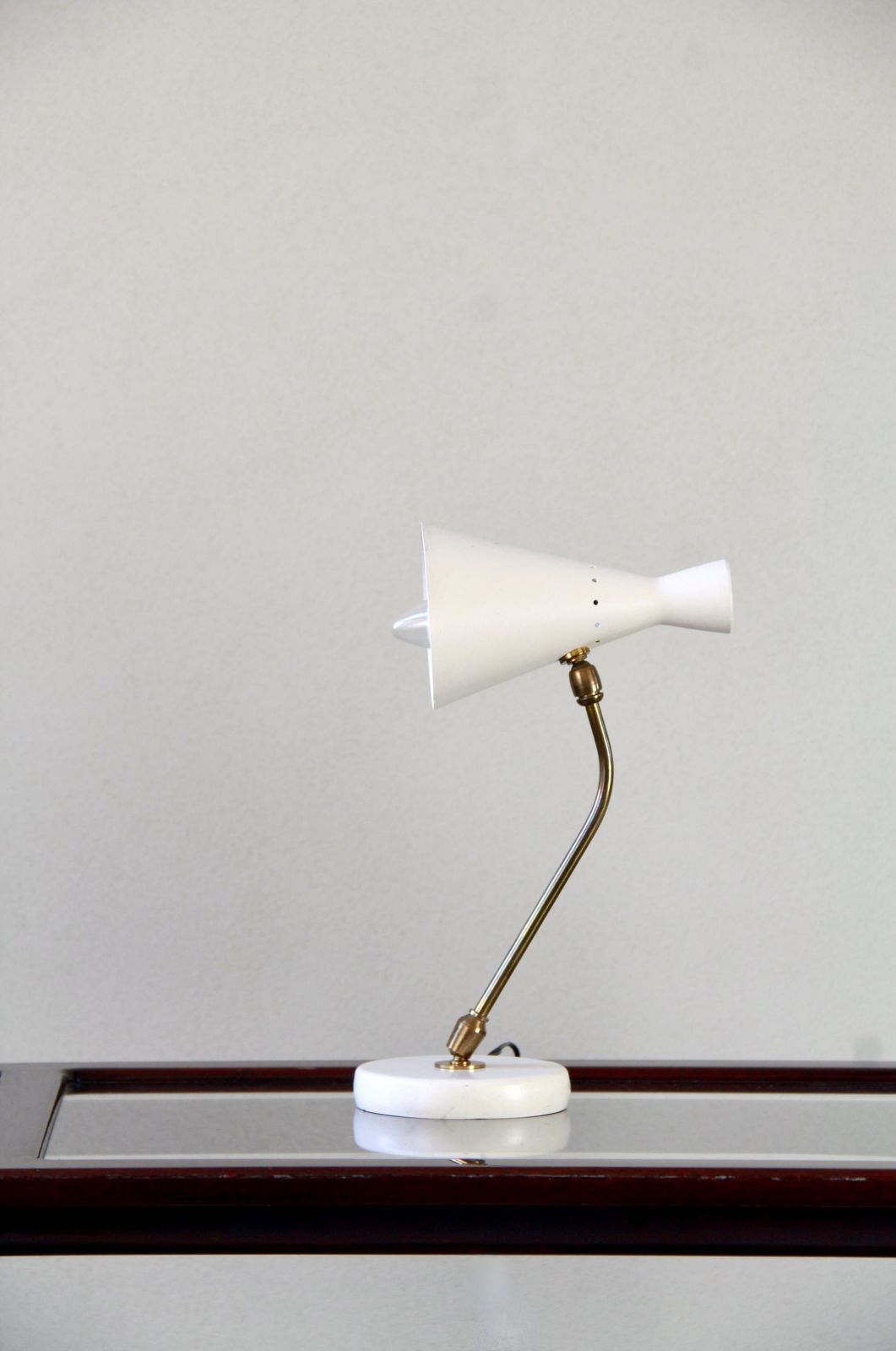 Bianca, Mid Century Diablo Stilnovo Table Lamp, Italy, 1950s photo Lighting