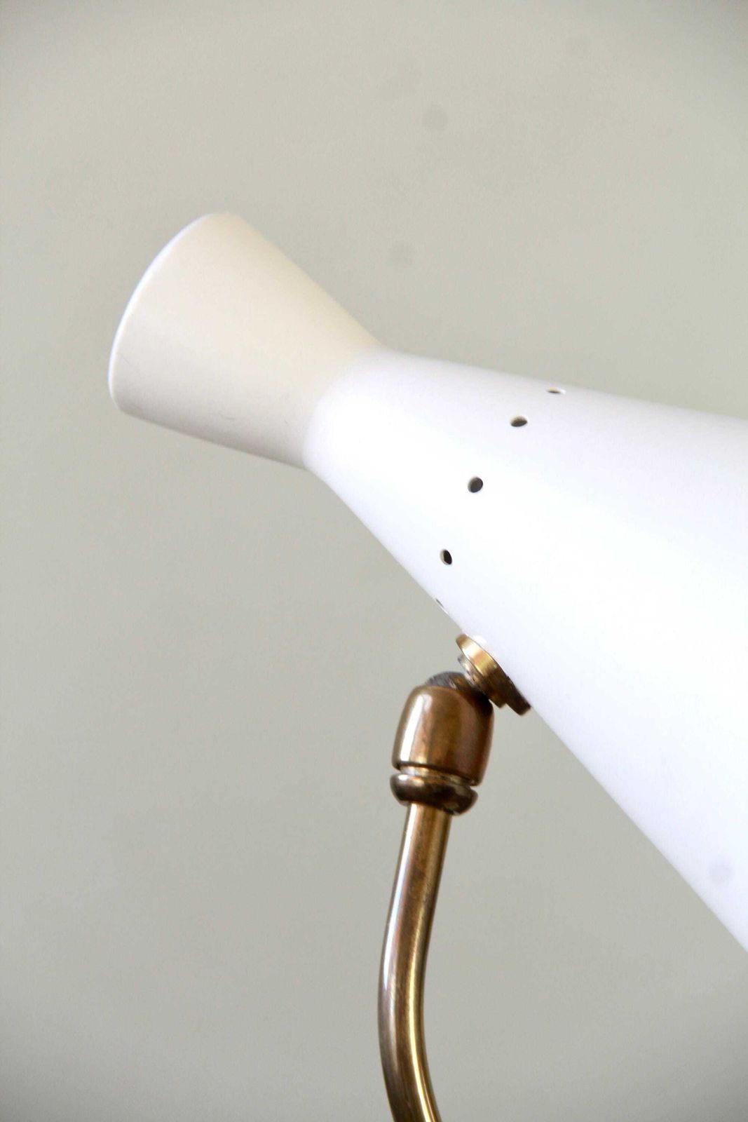 Bianca, Mid Century Diablo Stilnovo Table Lamp, Italy, 1950s photo vinterior