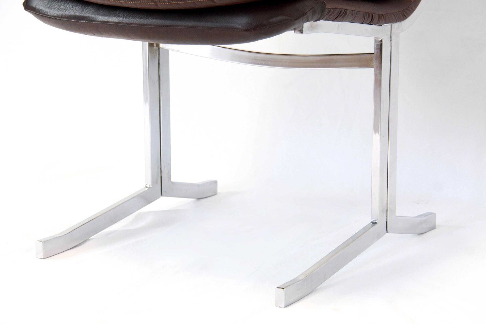Arturo E Lino, Vintage Space Age Leather And Chrome Chairs, Set Of 2, Italy, 1970s photo for sale