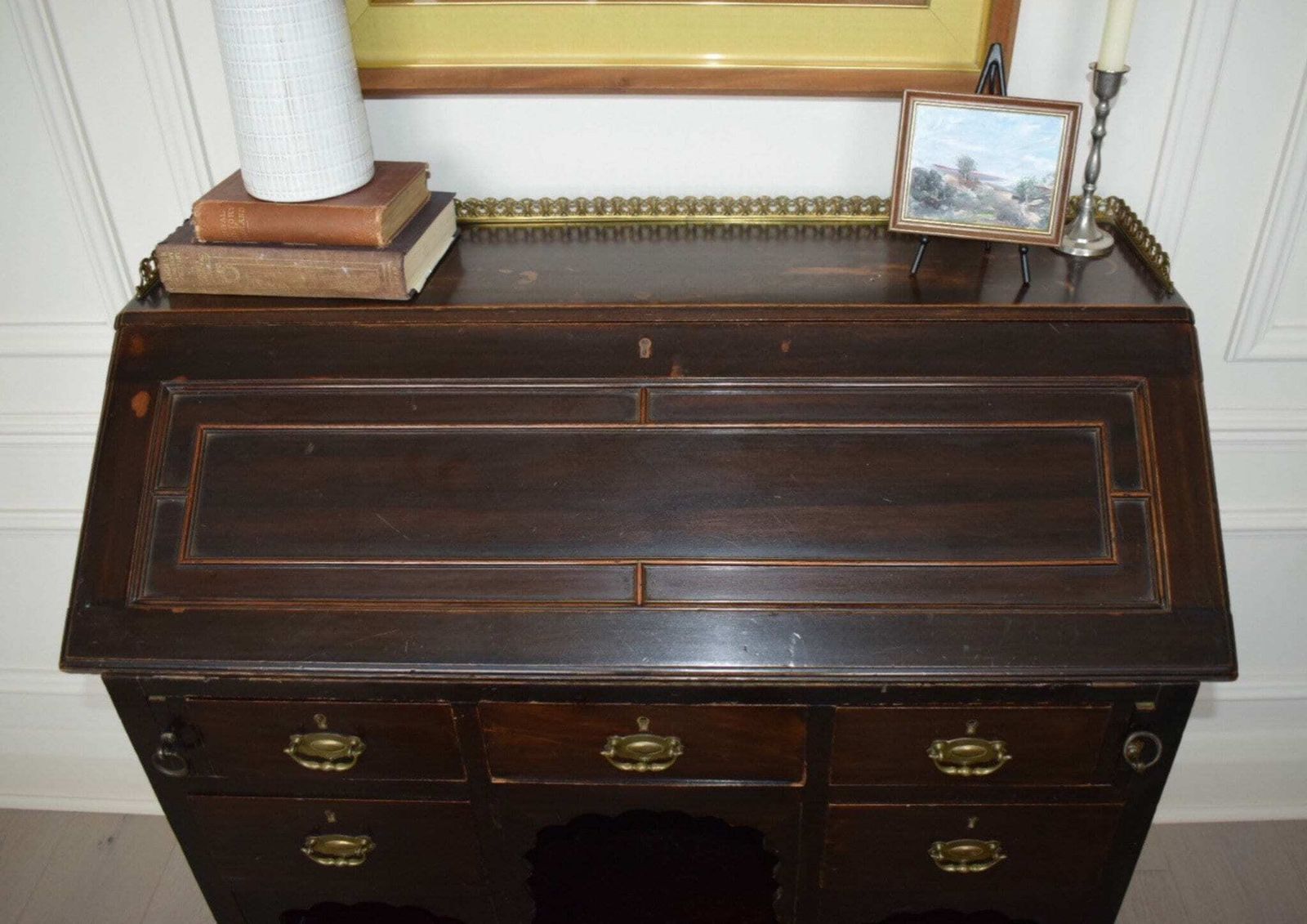 Charming Late 19th Century Edwardian Mahogany Bureau With Brass Gallery Rail photo vinterior