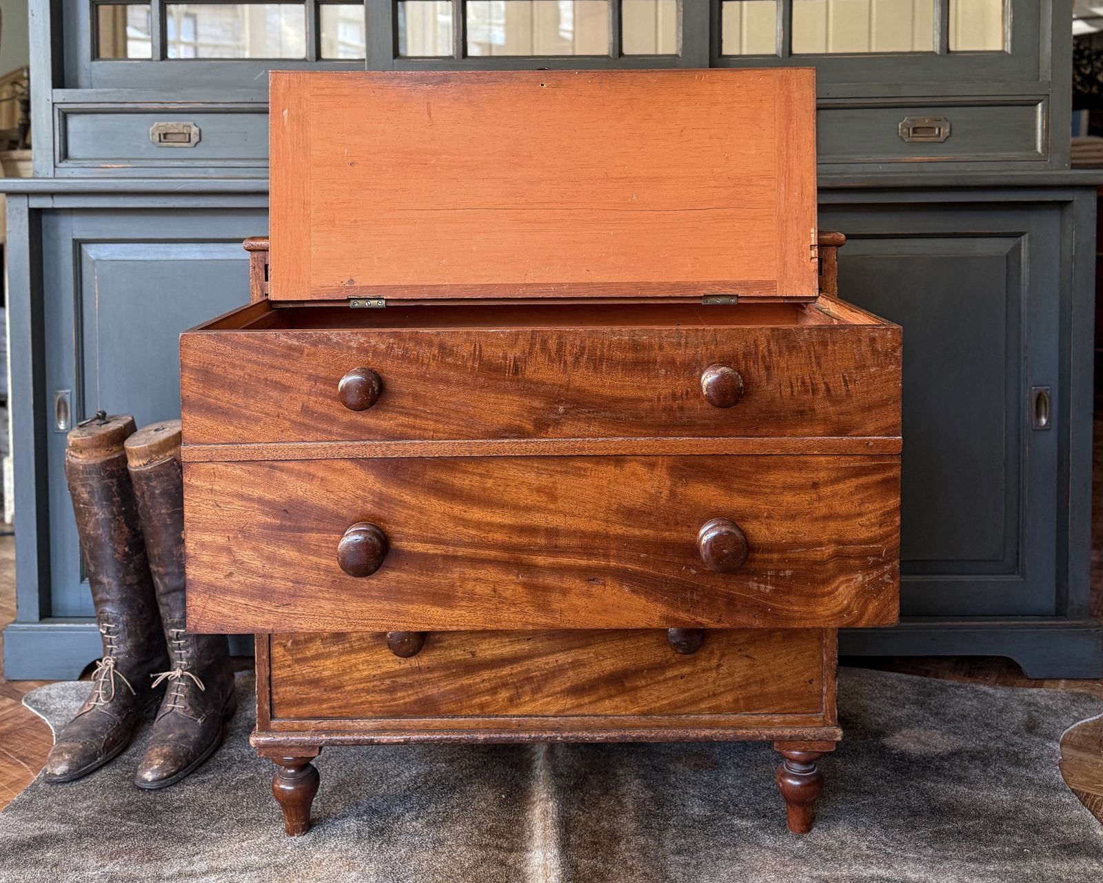 19th Century Mahogany Dressing Chest photo Furniture