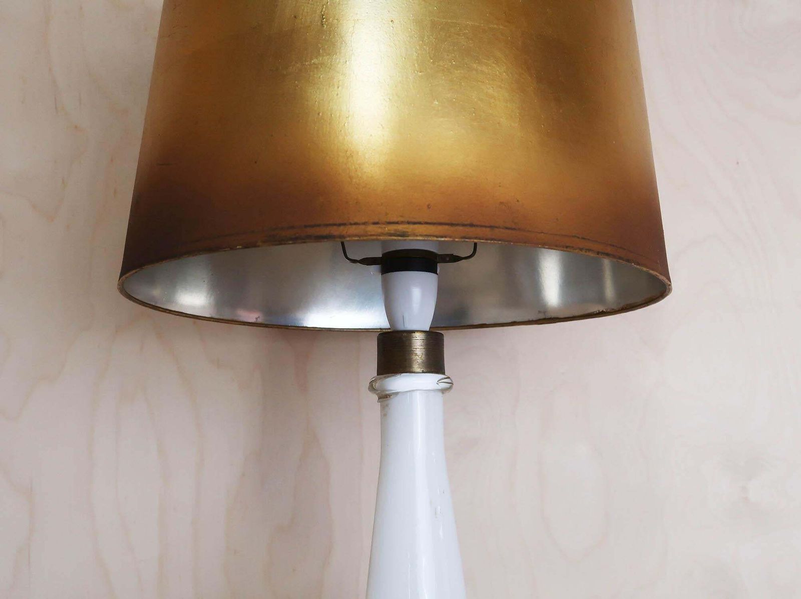 Vintage Mid Century White Murano Glass Table Lamp. Italy, 1950's. photo 750.0