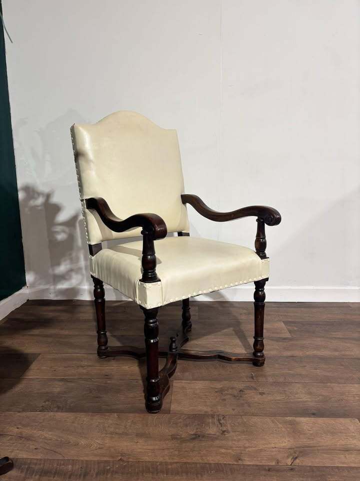 Leather Upholstered Side Armchair photo vinterior