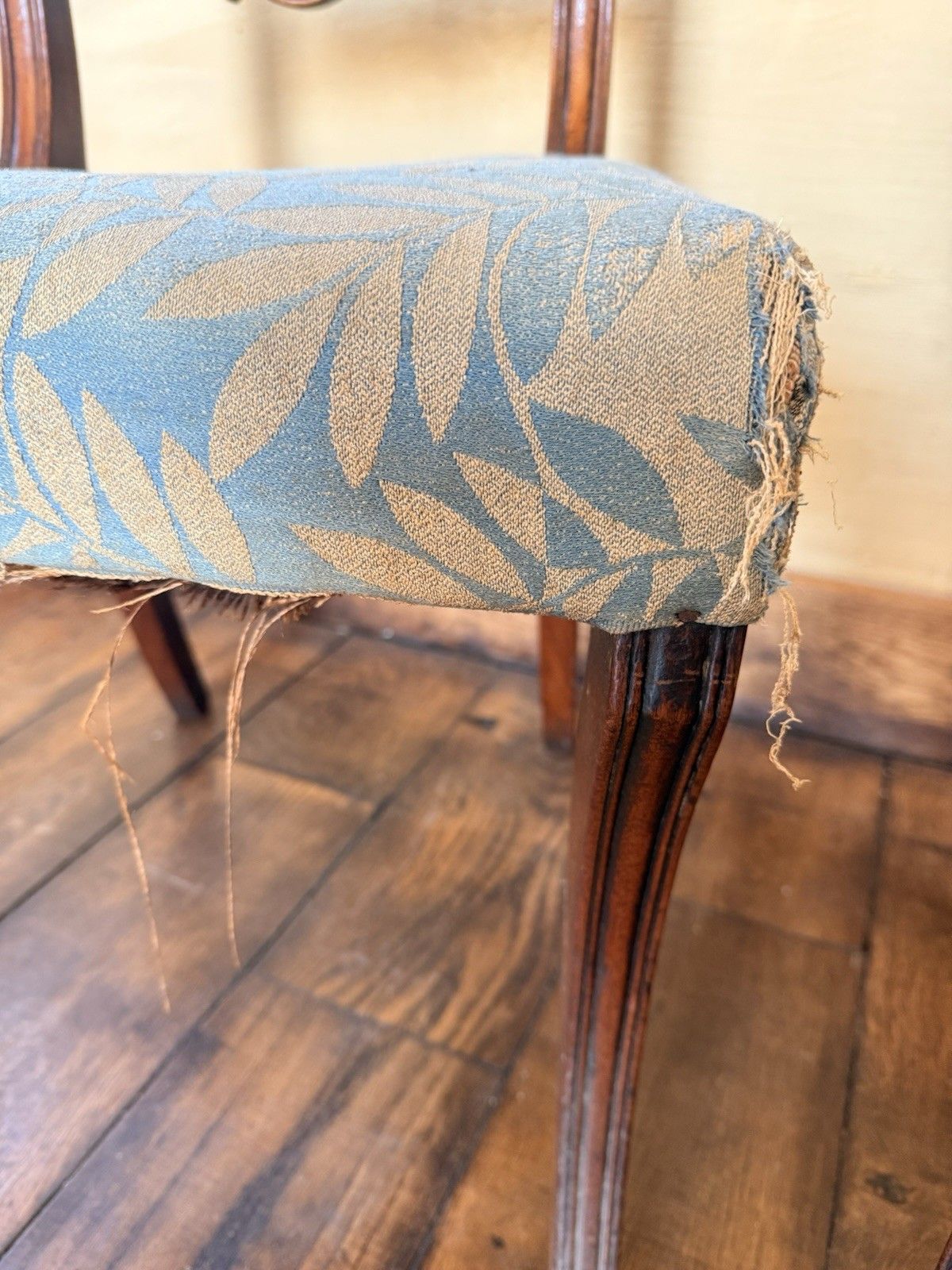 Fine Quality Pair Of Antique Rosewood Regency Chairs In Need Of Reupholstering photo vinterior