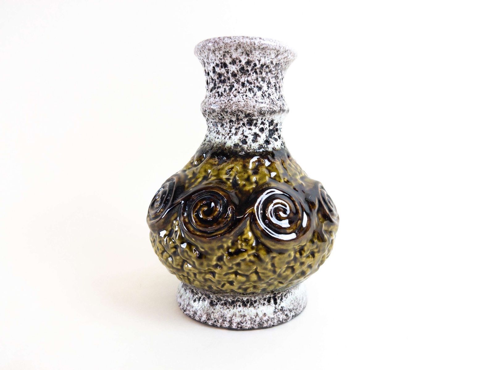 ü Keramik Fat Lava Vase   Uebelacker West German Pottery Vase   Black And White Fat Lava With Green Swirl Design   Form 1357 18 photo Home Decor