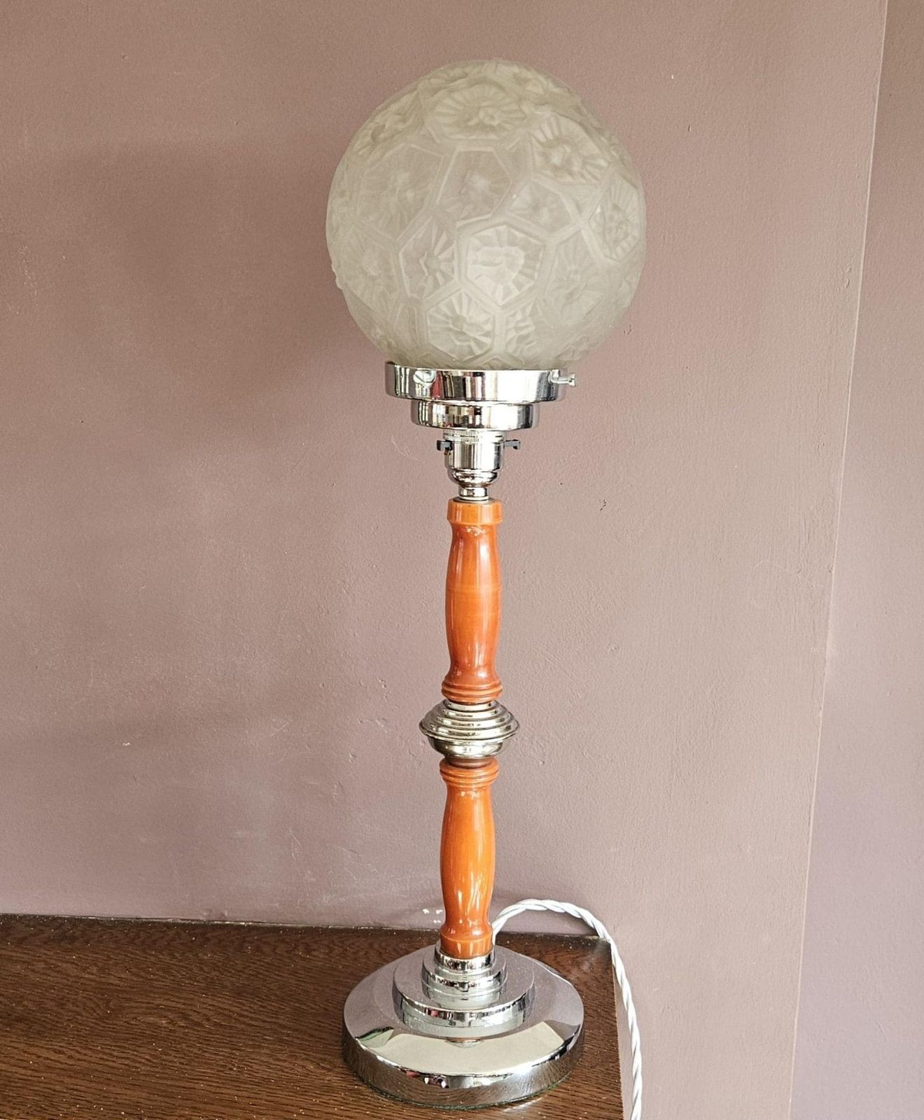 photo vinterior Art Deco Table Lamp Amber Phenolic And Chrome