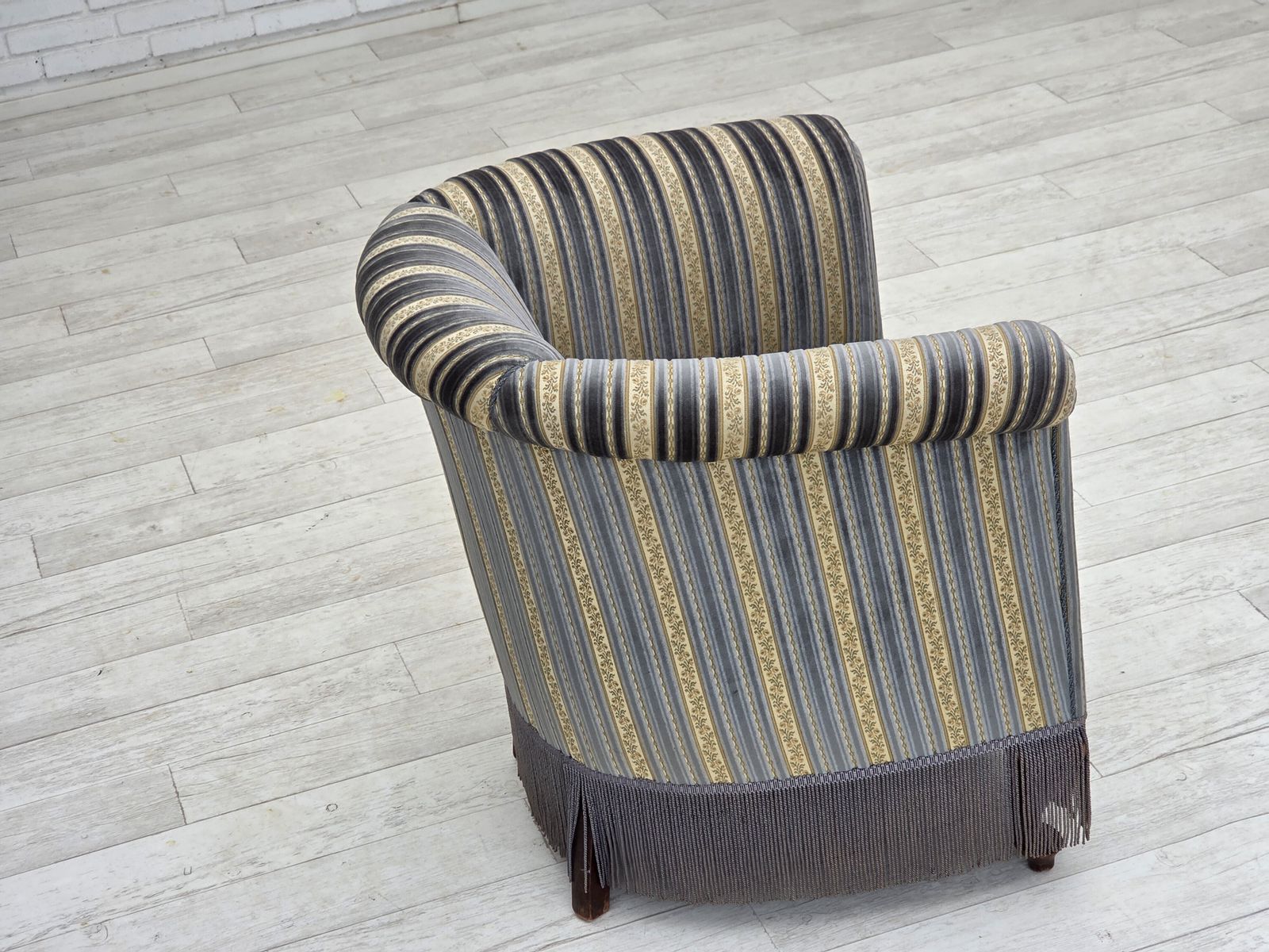photo vinterior 1960s, Danish Lounge Chair, Blue/Beige Furniture Velour, Beech Wood Legs.