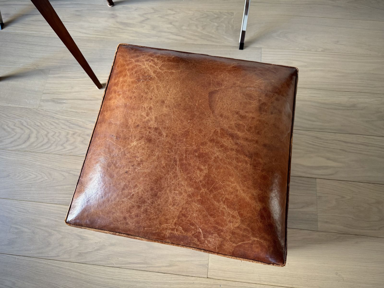 Original French 1940s/50s Leather Pouffe / Ottoman. photo vinterior