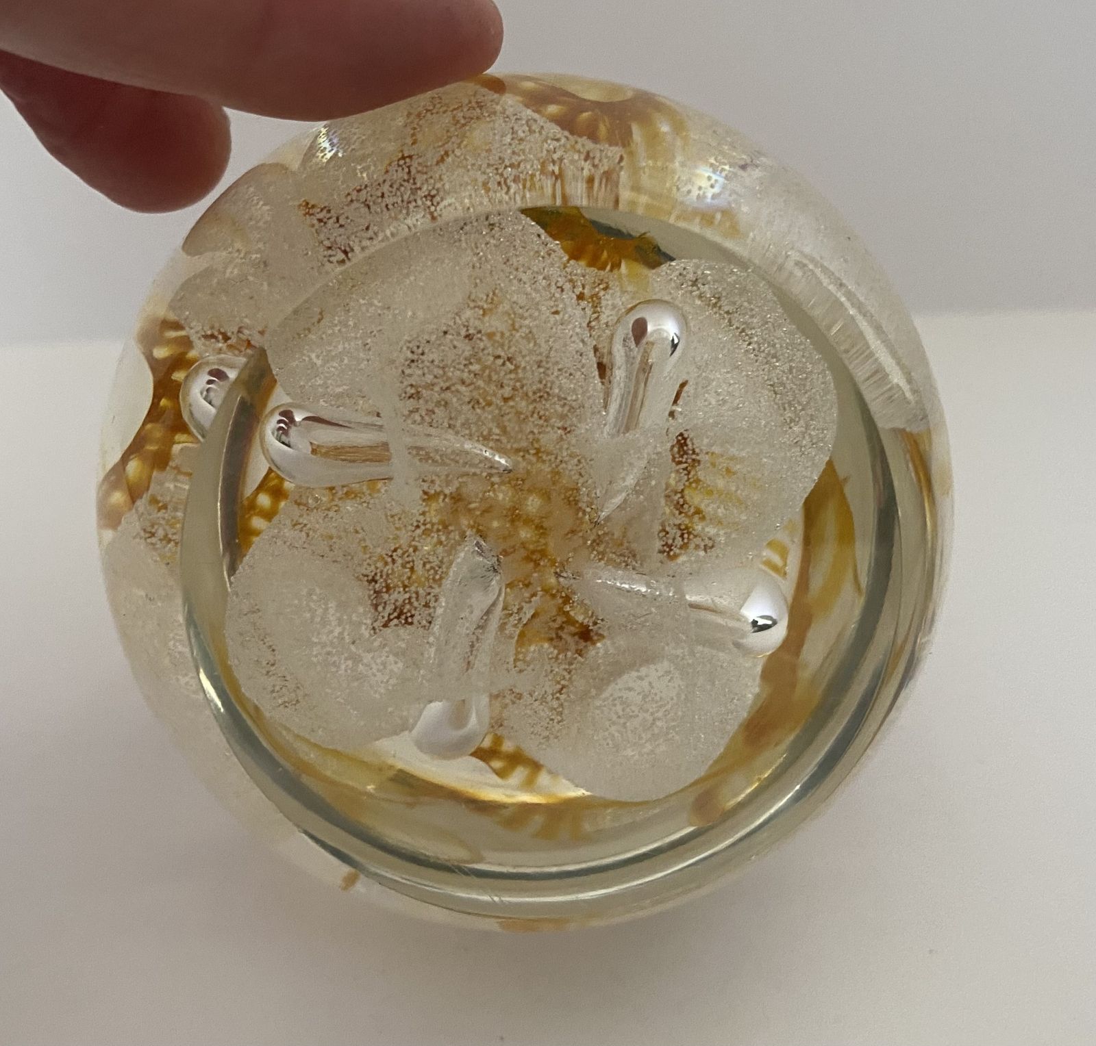 photo vintage Caithness, ‘Congratulations’, Scottish Art Glass Paperweight By Margot Thompson