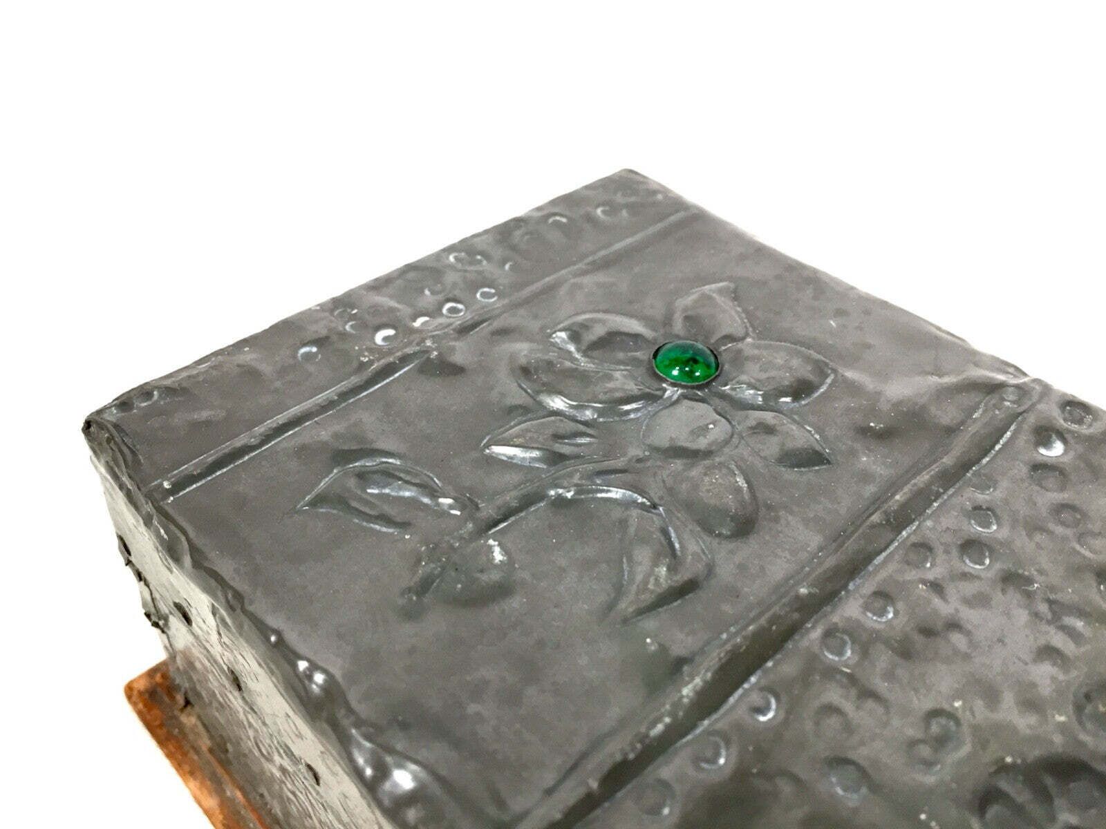 Antique Arts & Crafts Hammered Pewter Flower Trinket Box   Cabochon Inlay C.1910 photo Home Decor