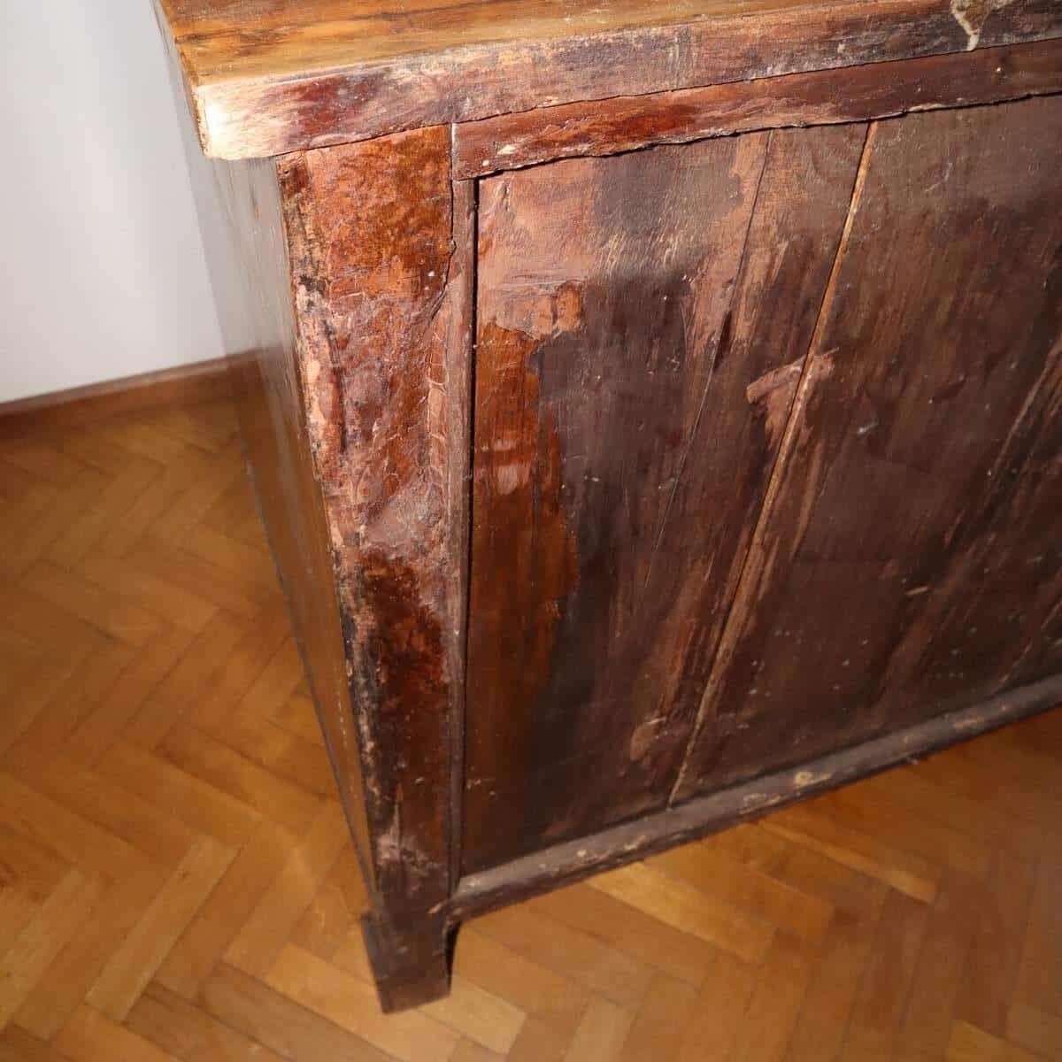 photo vinterior 19th Century Three Drawer Chest Of Drawers
