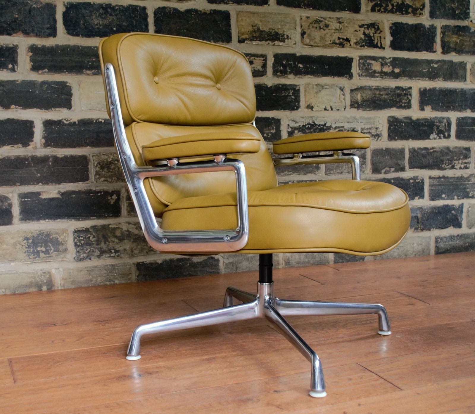 Eames Lobby Chair    Restored / New Leather Upholstery ( See Images )
