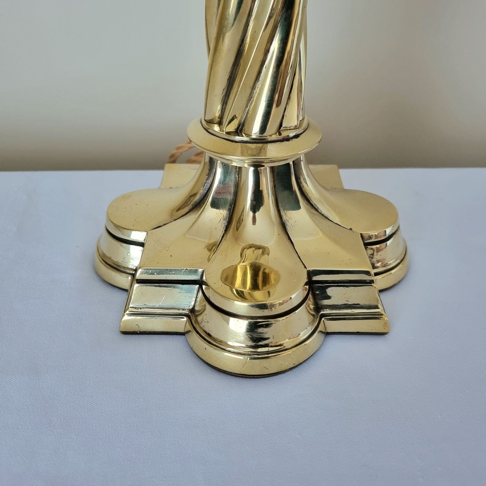 Beautiful And Highly Unusual Large Antique Late Victorian Twisted Brass Table Lamp, Rewired With New Old Style Twisted And Braided Flex. photo vintage