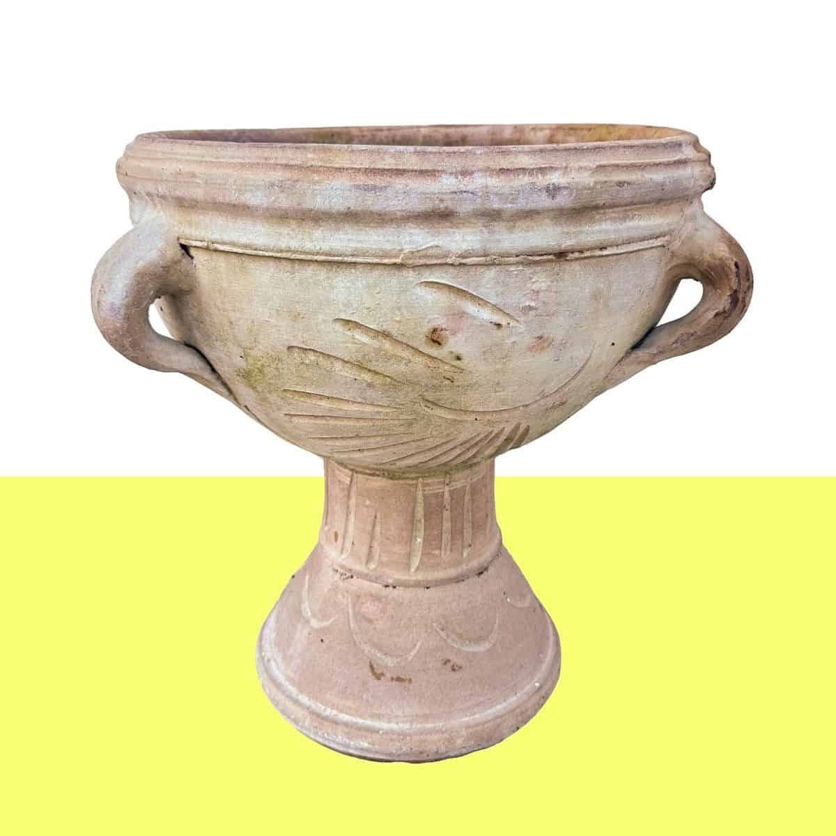 Terracotta Cup With Classic Motifs, Perfect For Decorating Interiors Or Gardens With An Antique Touch.