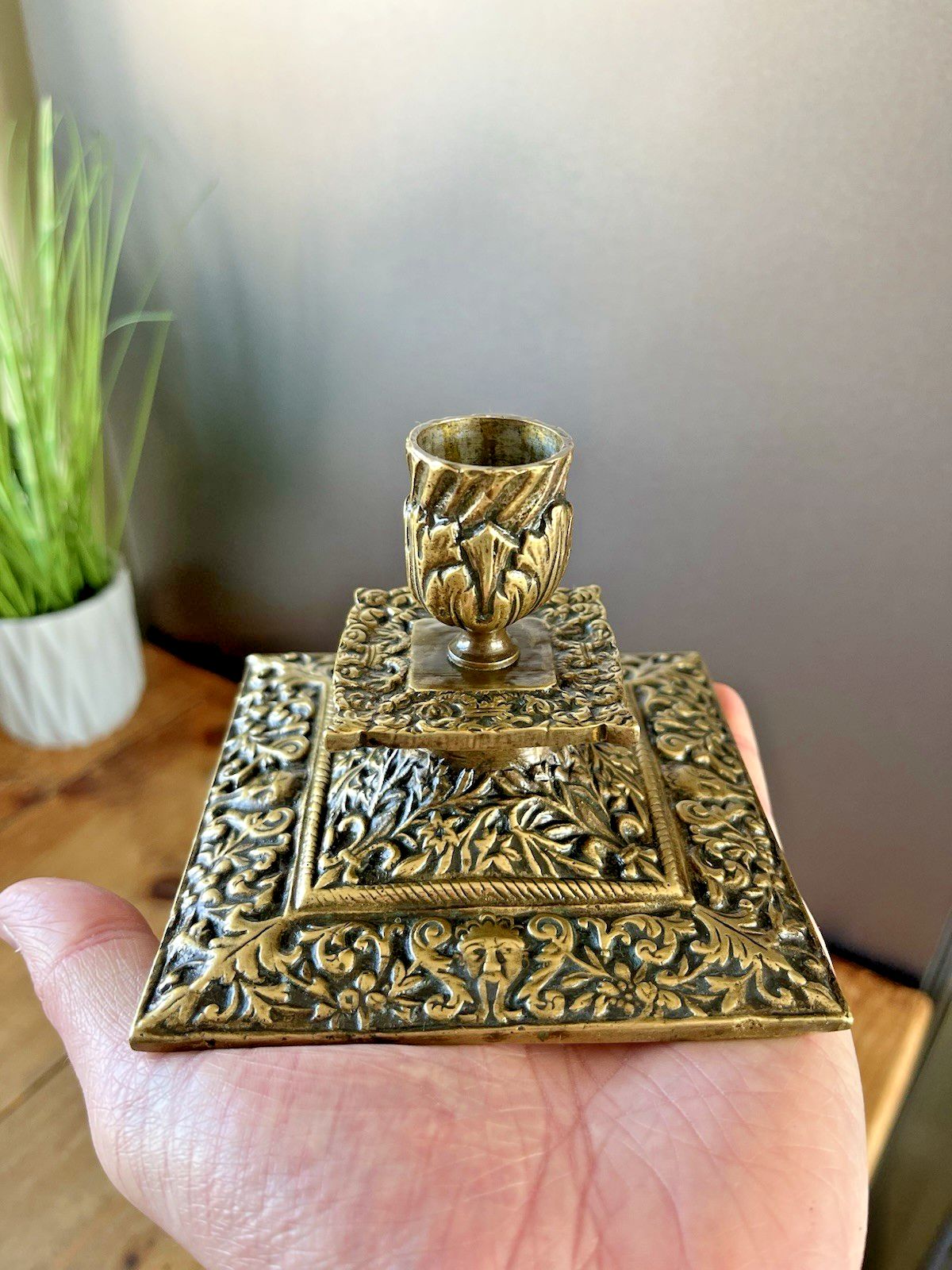 Quality Antique Brass Acanthus Candlestick Candle Holder William Tonks & Sons photo vinterior