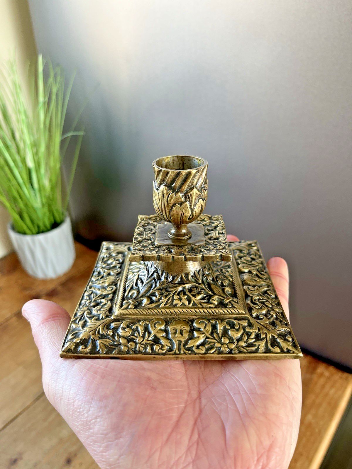 Quality Antique Brass Acanthus Candlestick Candle Holder William Tonks & Sons photo buy