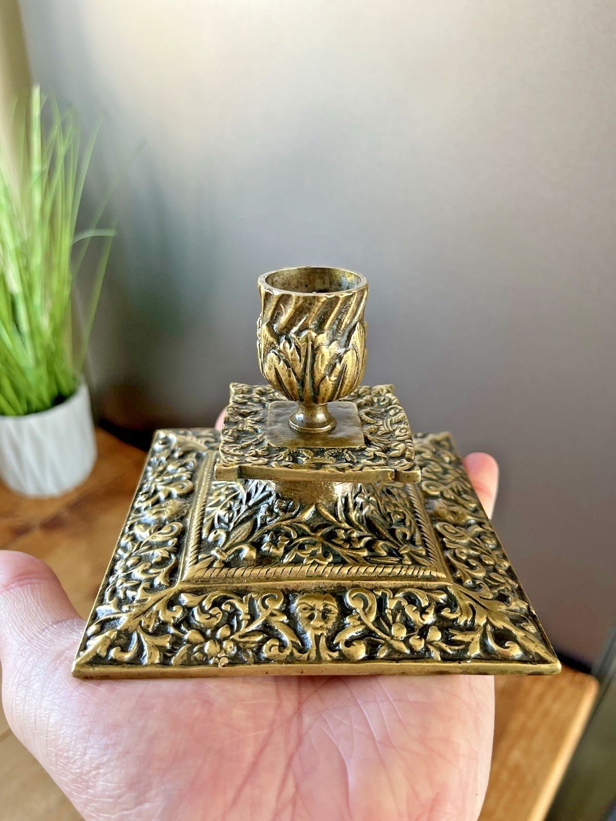 Quality Antique Brass Acanthus Candlestick Candle Holder William Tonks & Sons photo vintage