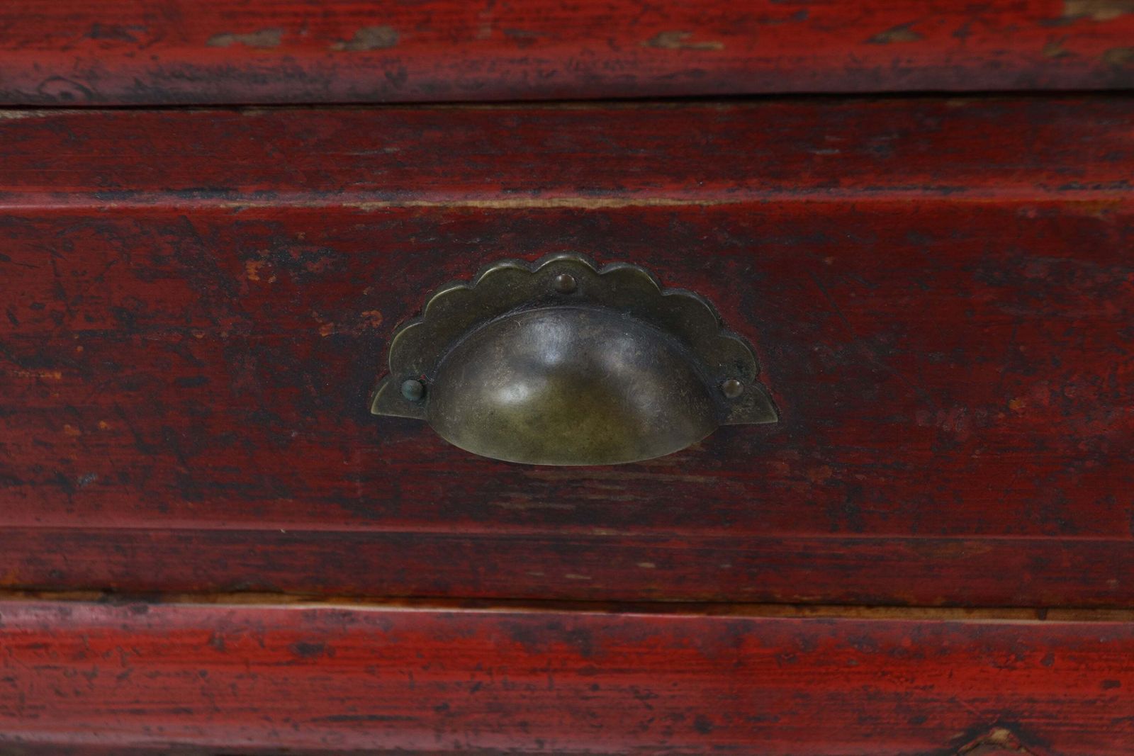 Early 20th Century Red Lacquered Chinese Console Table photo vintage