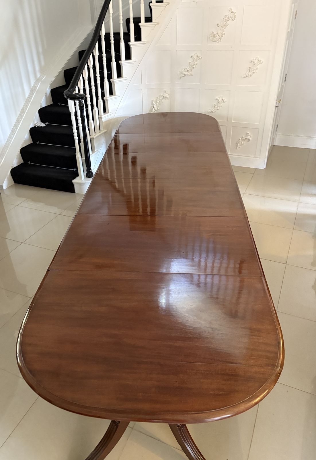 Magnificent Quality Antique 19th Century 16 Seater Figured Mahogany 3 Pilar Dining Table 72 X 122 X 409 Cm