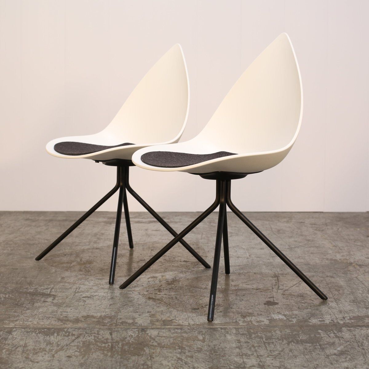 Boconcept Ottawa Chair By Karim Rashid, Set Of Eight photo vinterior