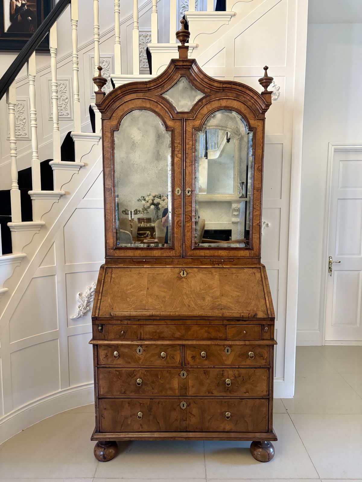 Antique Queen Anne Fantastic Quality Burr Walnut And Featherbanded Bureau Bookcase