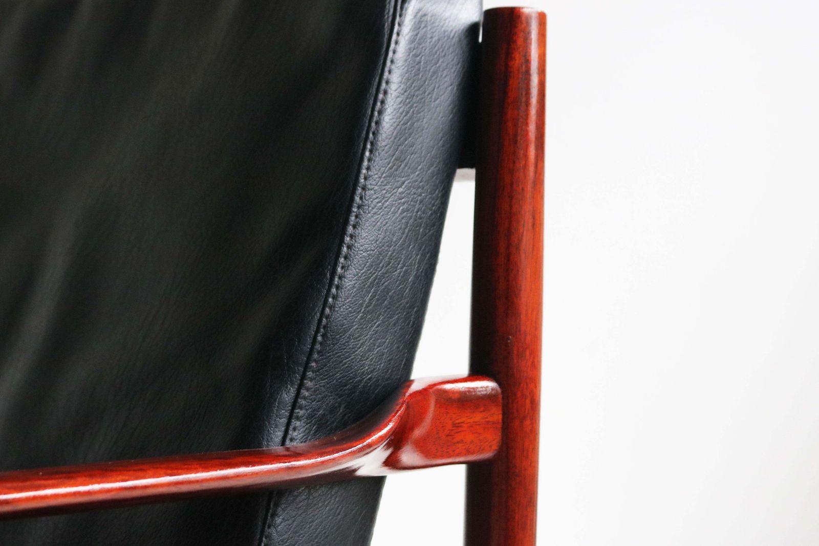 3978.0 Exquisite Danish Design 3 Seater Sofa By Grete Jalk In Black Leather & Teak 1950 photo