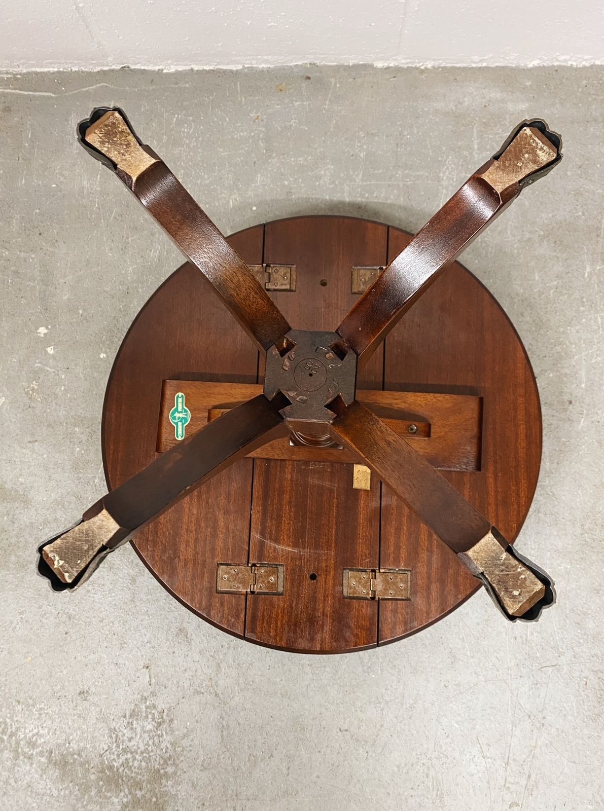 Vintage Strongbow Mahogany Pedestal Side Table. photo buy