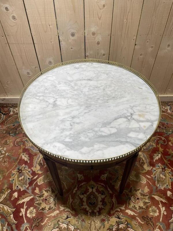 Table Bouillotte De Style Louis XVI En Acajou Et Marbre. photo furniture