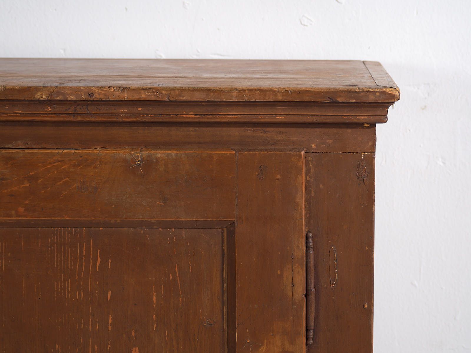 photo furniture Large Antique Chest Of Drawers (C.1920)